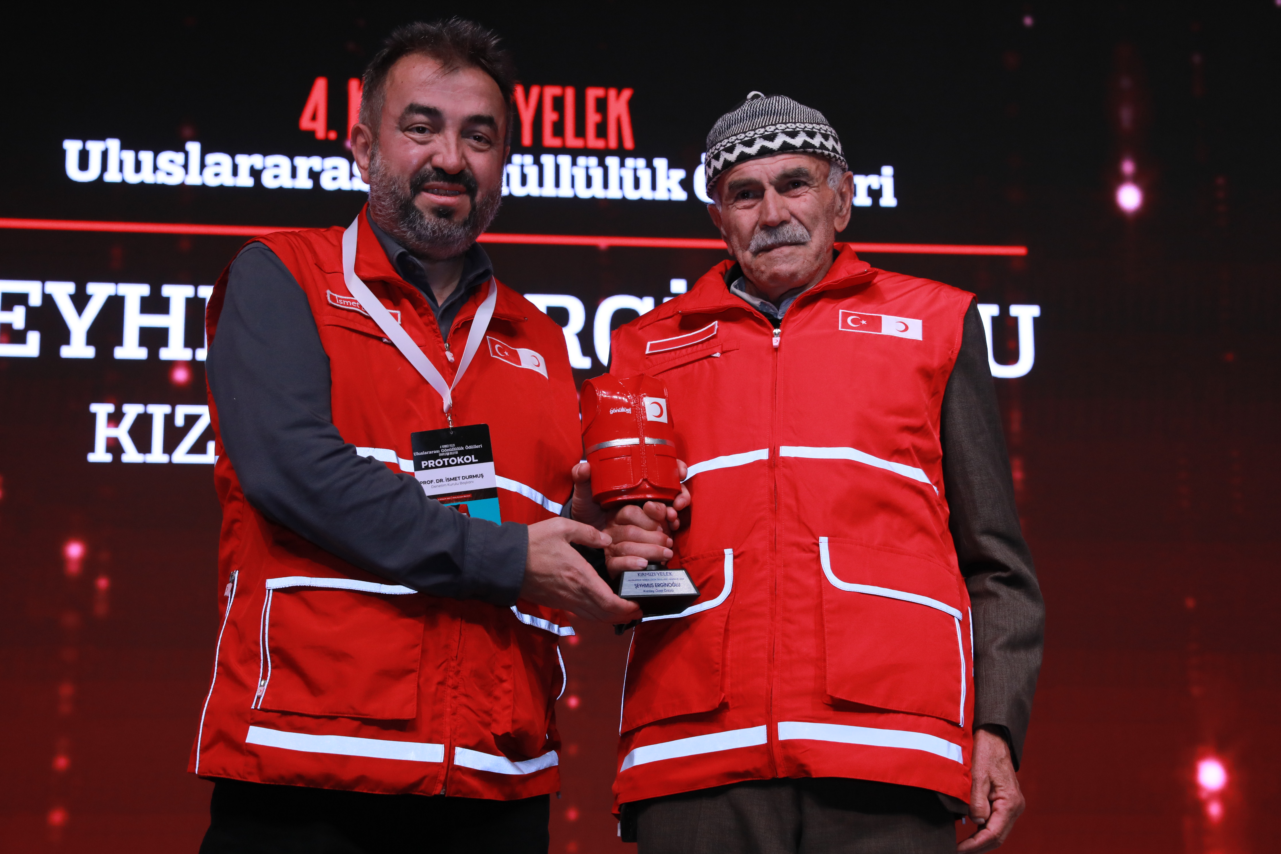 Filistin Kızılay Gönüllüleri